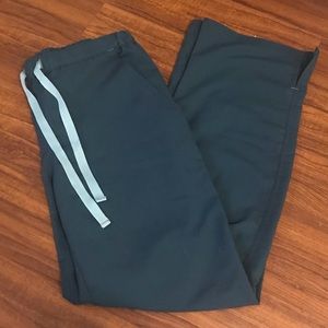 NWOT Figs Livingston Basic Scrub Pants